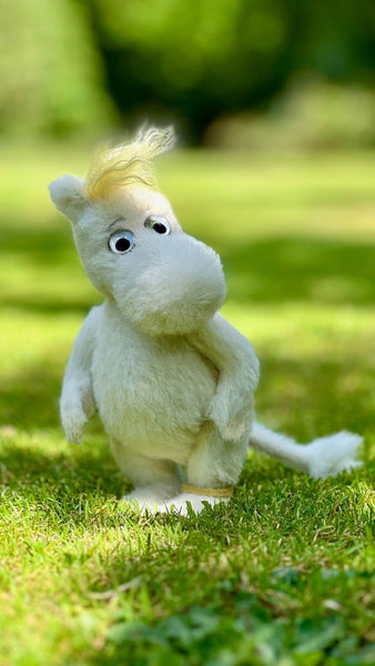 MiniMo Snork Maiden on the lawn